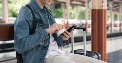 Comparing Prepaid and Postpaid Plans for International Travel