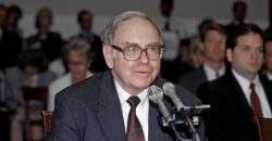 Warren Buffett Announces Retirement From Berkshire Hathaway