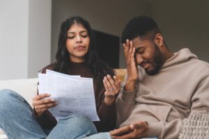 Managing Finances as a Couple When One Partner's Income Fluctuates
